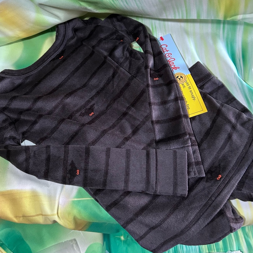 NWT Cat & Jack Velour Sleepwear Child’s Size 4